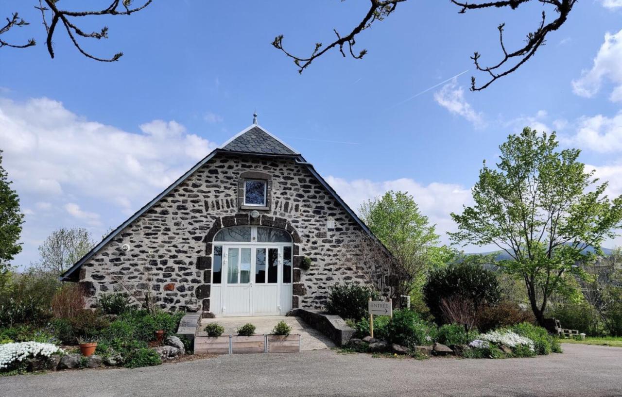 Maison D'Hotes La Grange Salers Exteriér fotografie